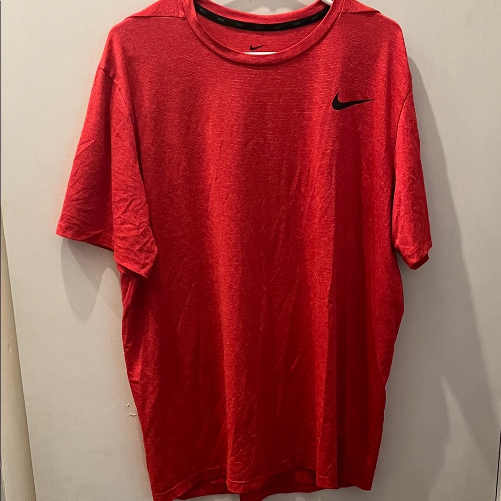 Nike Men's Crimson Short Sleeve Tee